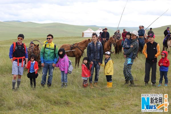 'Dad Where're We Going?' on Hulunbuir grassland