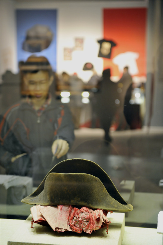 Culture relics about Napoleon displayed in Tianjin