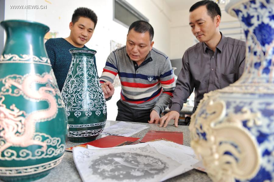 Lacquer thread sculpting listed as one of China's national intangible heritages