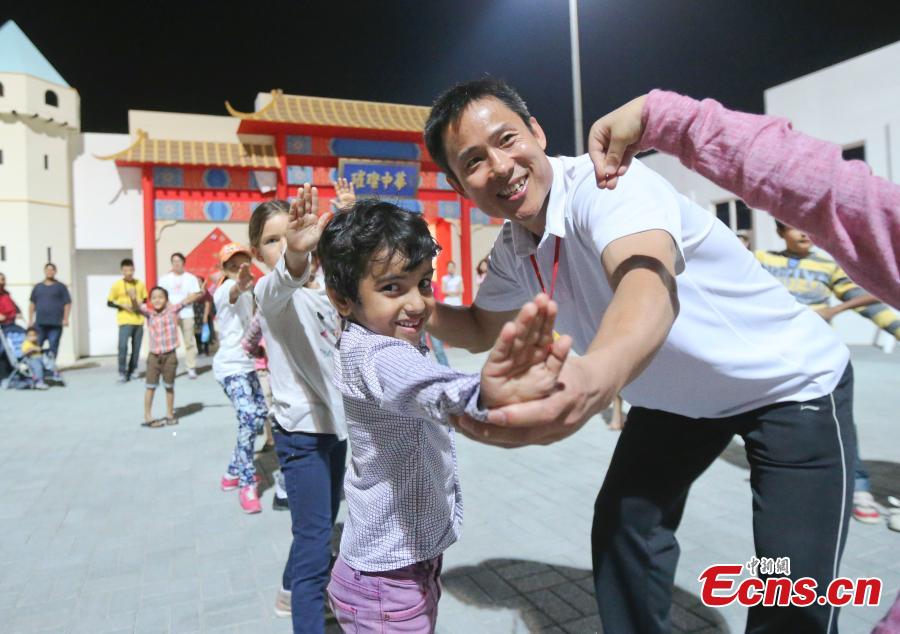 A lesson of kung fu at Oman festival
