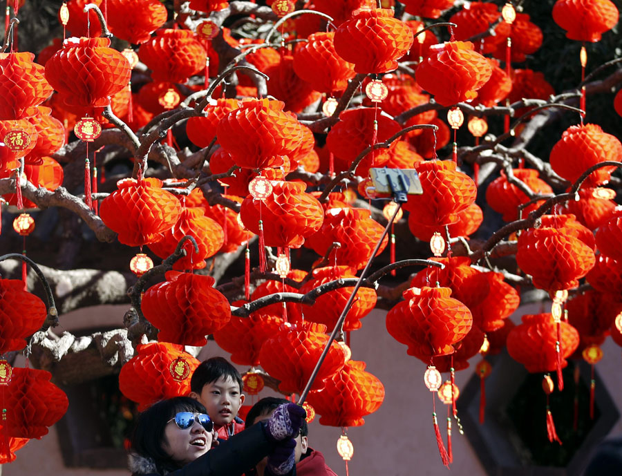 8-day temple fair at Ditan Park in Beijing