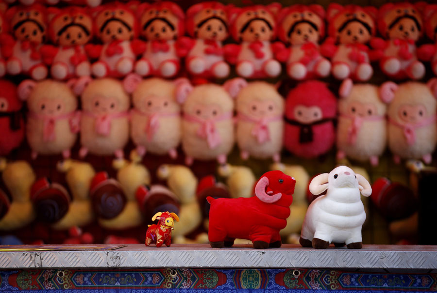 8-day temple fair at Ditan Park in Beijing