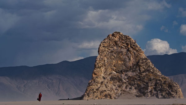 Tibet's everyday life seen in Roof of the World