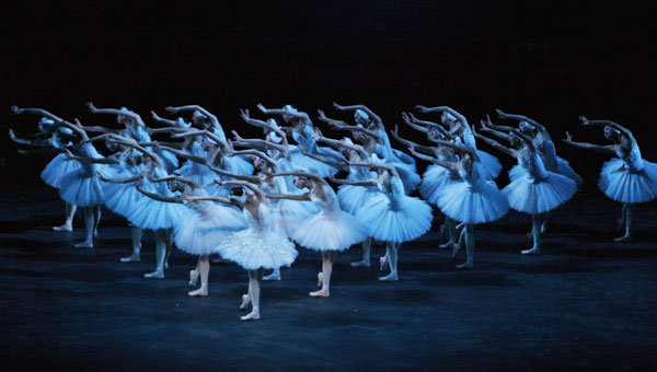 Ballet dancers in step