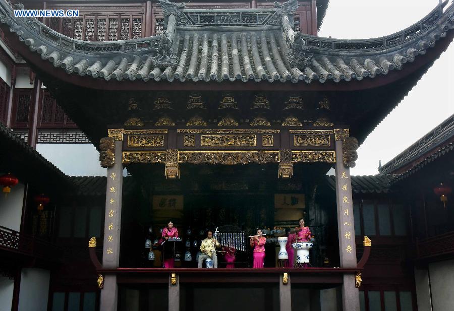 Traditional performing stages in China