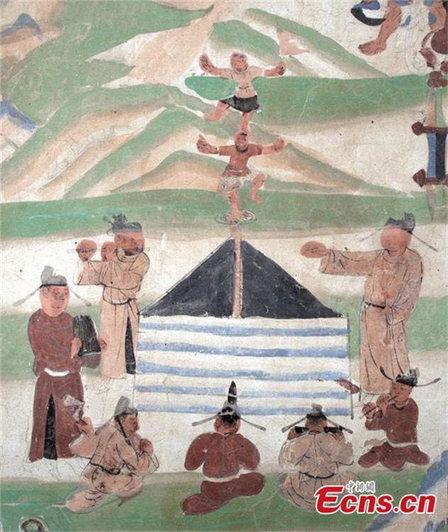 Grotto paintings depict children's lives in ancient China