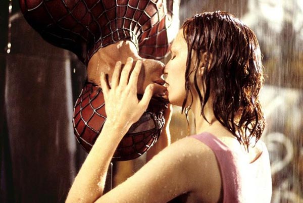 Top 10 classic kiss scenes in films