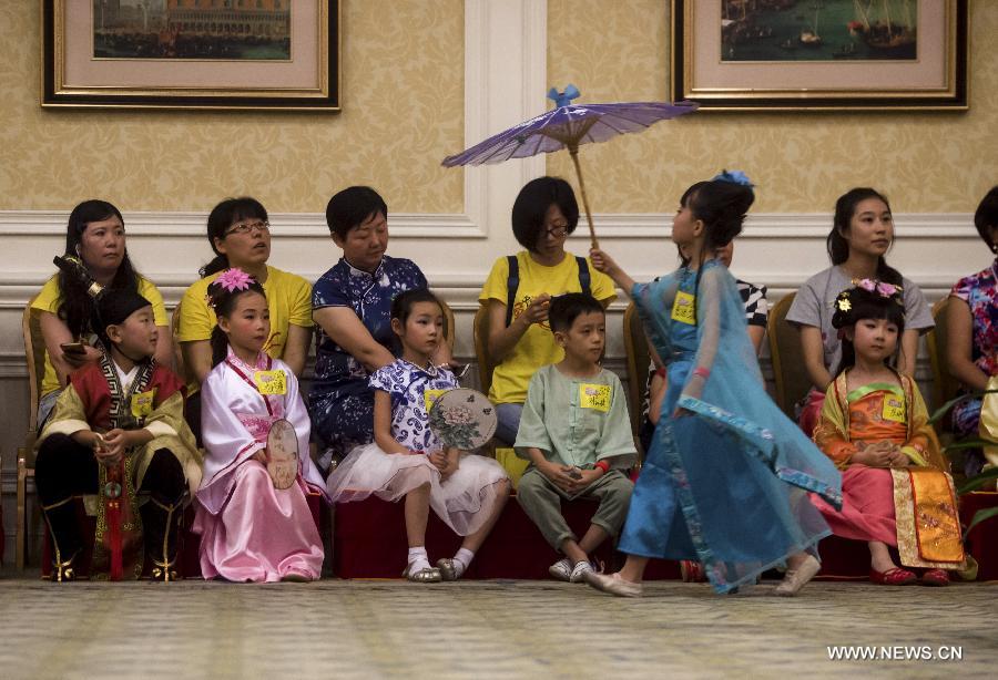 Kids compete over studies on Chinese culture in Wuhan