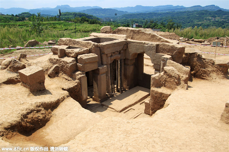 Rare luxury tomb discovered in Chongqing