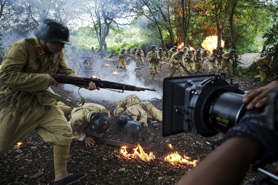 Behind the scenes of a Chinese war drama