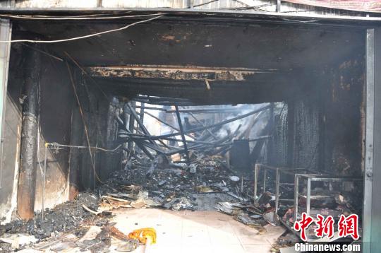 Ancient town catches fire in Guizhou