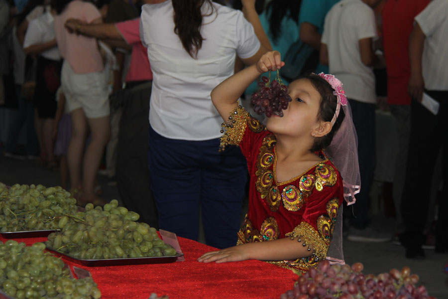 Grape festival kicks off in Turpan