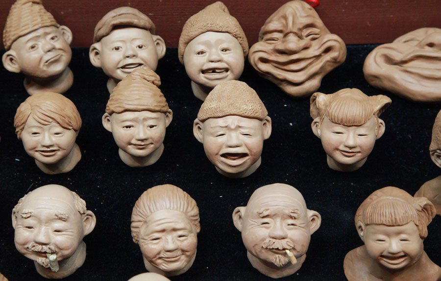 Artist in Gansu creates vivid clay figurines