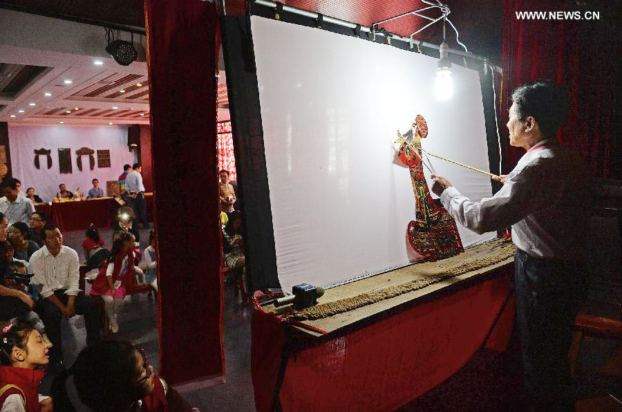 Intangible cultural heritage exhibition held in E China