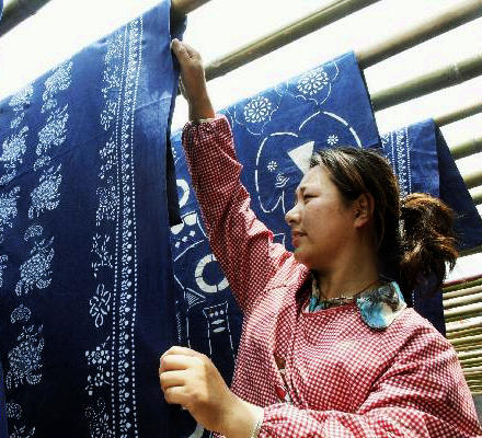 Beauty of blue and white: traditional Chinese indigo-dyed cloth