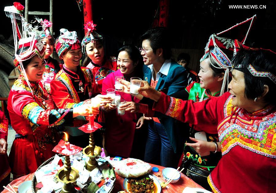 She ethnic people hold wedding ceremony in E China