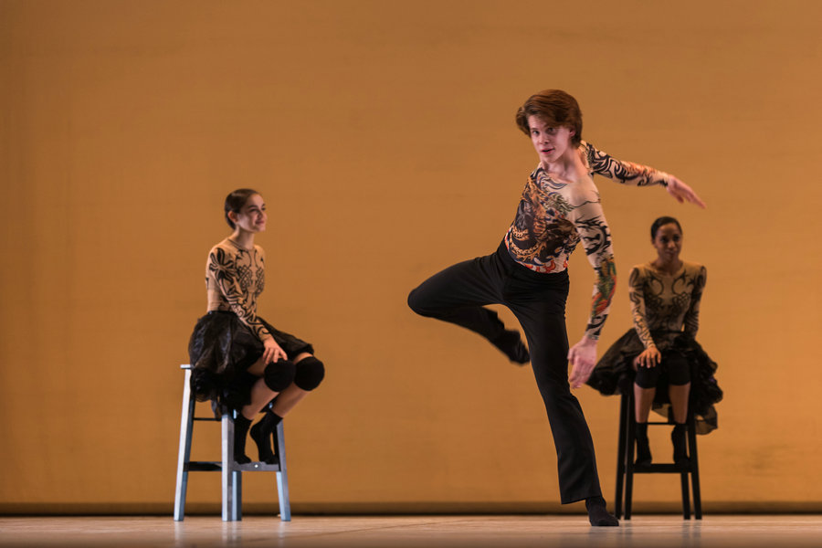 Young German dancers perform ballet in Beijing