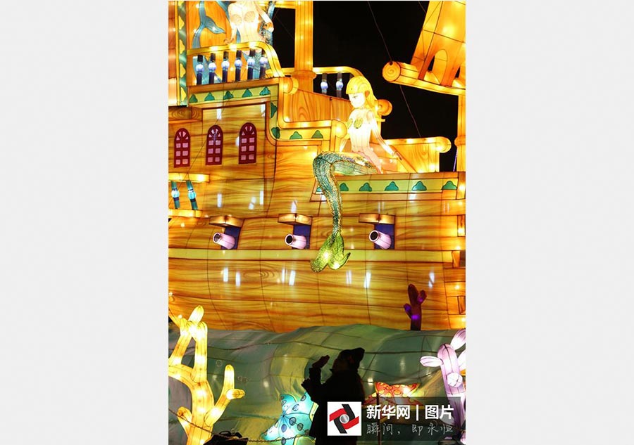 Chinese lantern show wows California