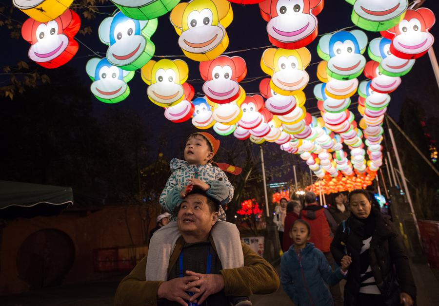 Temple fair kicks off in China's Chengdu