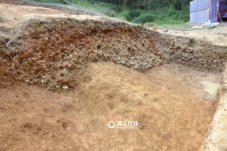 New discoveries in Phoenix Mountain kiln site in Zhejiang