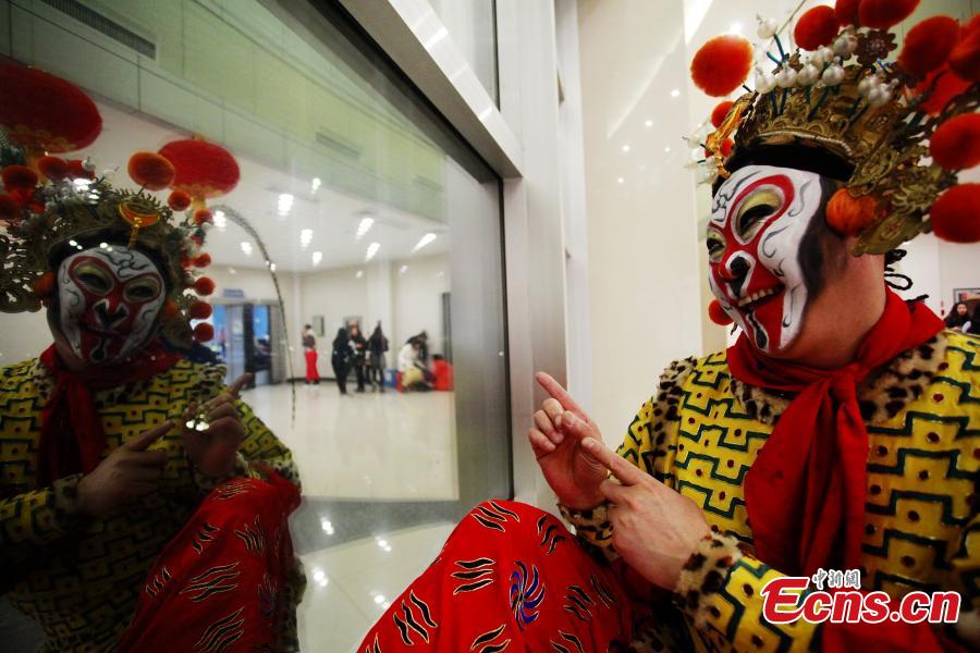'Monkey King' performer revives Peking Opera troupe