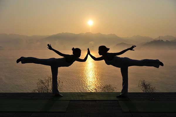 Yoga college facilitates China-India cultural exchange