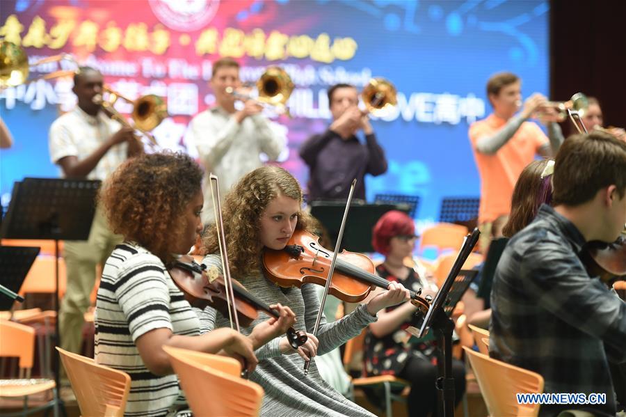 Chinese and American students attend musical exchange program