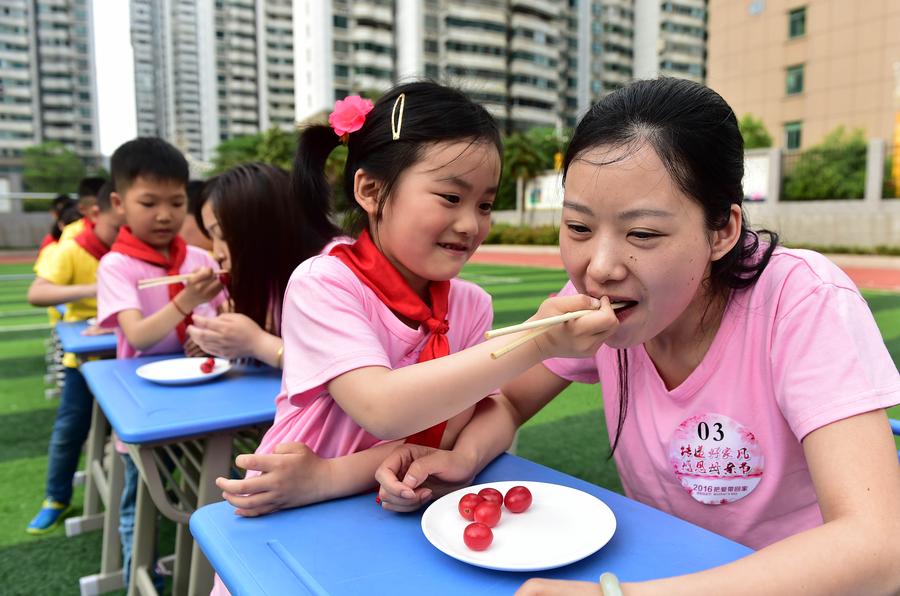 Activities held in China's Hefei for coming Mother's Day