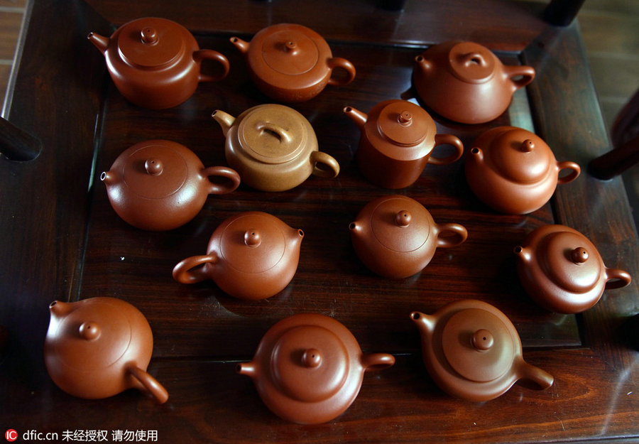 'Reserved lady': Chaozhou handmade red clay teapot