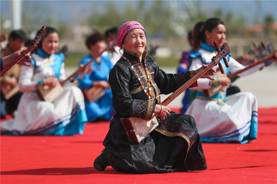 Epic Tacheng stages ethnic show