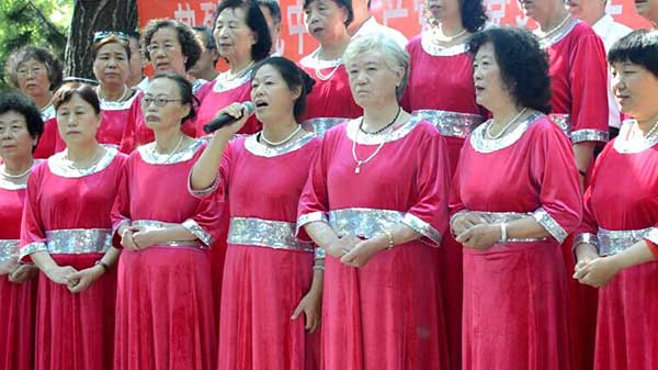 Hutong community choir offers retirees a newfound family