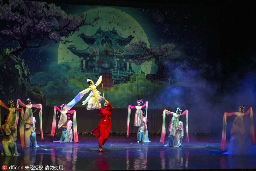 Wuhan gets new puppet show apprentices after 22 years