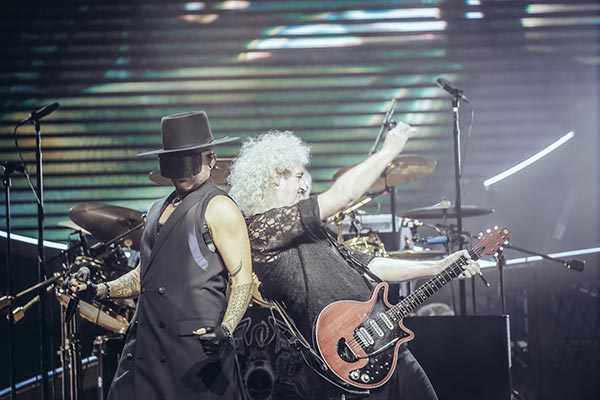 Queen, Adam Lambert rock China