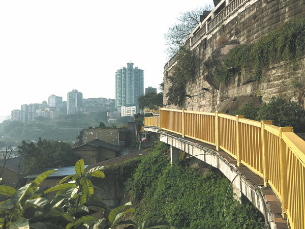 Chongqing walking trail meanders along old scenic sites