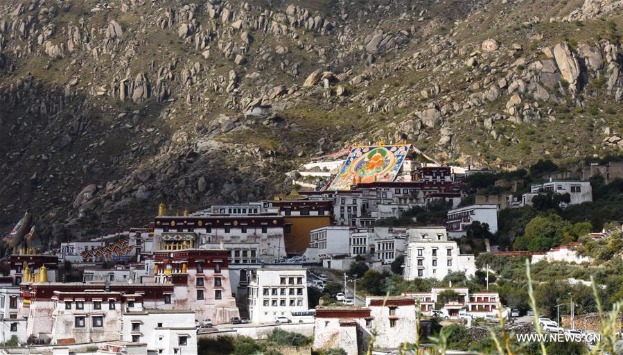 Thangka painting exhibited in Tibet to mark monastery's founding anniversary