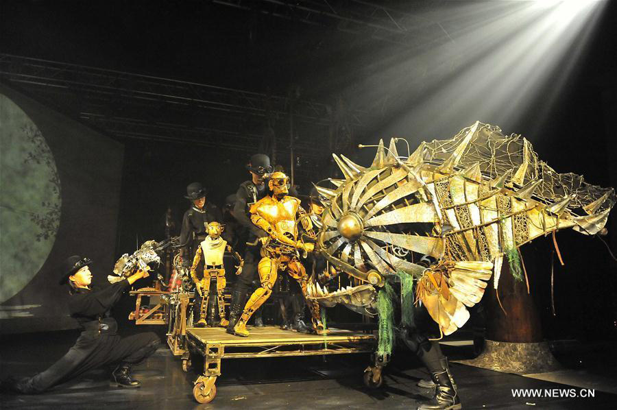 Puppet show 'Papa's Time Machine' staged in Wuzhen