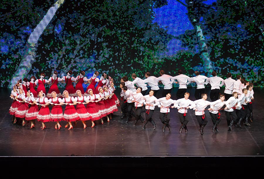 Russian dance ensemble bringing popular dance to China