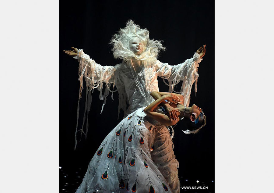 Yang Liping performs dance drama 'Peacock of Winter' in Kunming