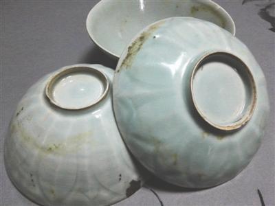 Suspicious 'bomb' a pot with ancient chinaware