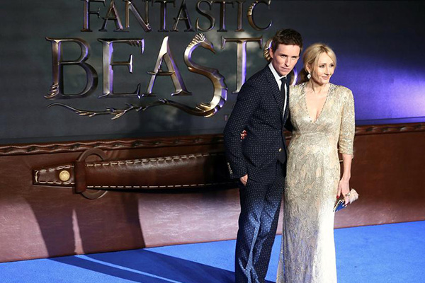 Warner Bros' 'Fantastic Beasts' tops box office