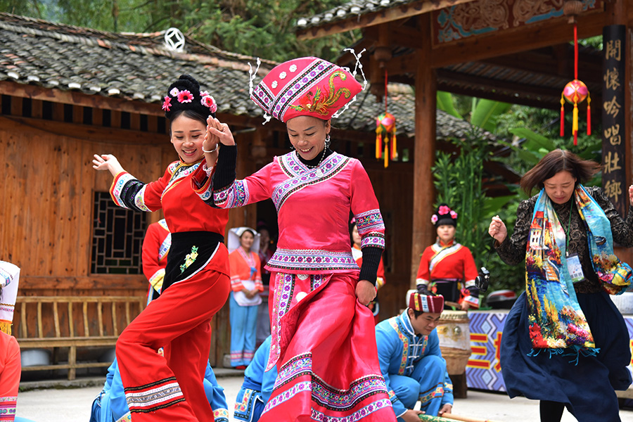 Zhuang culture: home of colorful dresses, folk songs