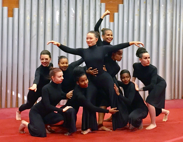 African-American college dancers engage Chinese students