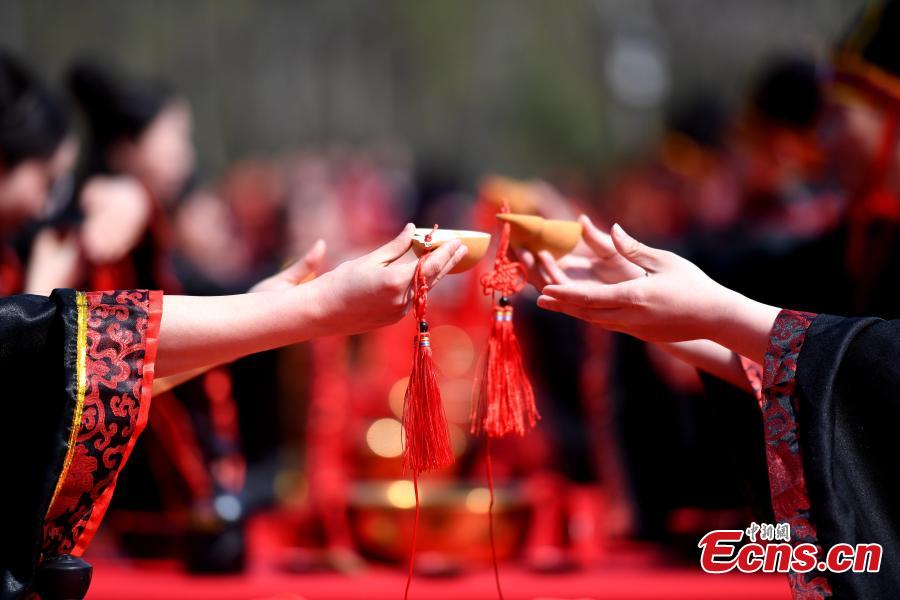 Han style group wedding held in Anhui