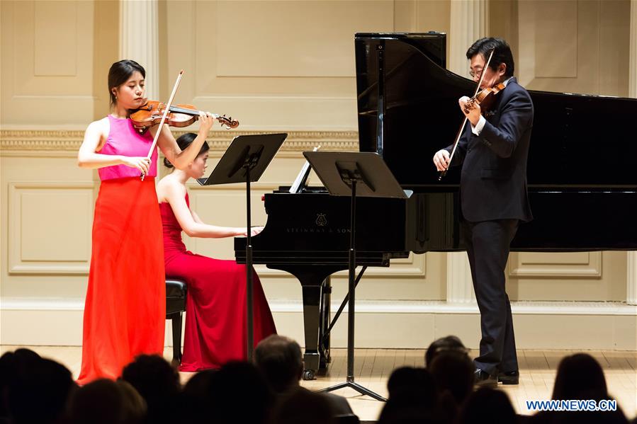 Chinese violinist Wang Jiazhi debuts at Carnegie Hall in New York