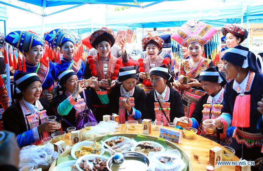 People of Zhuang ethnic group attend 'hundred-family banquet' in S China