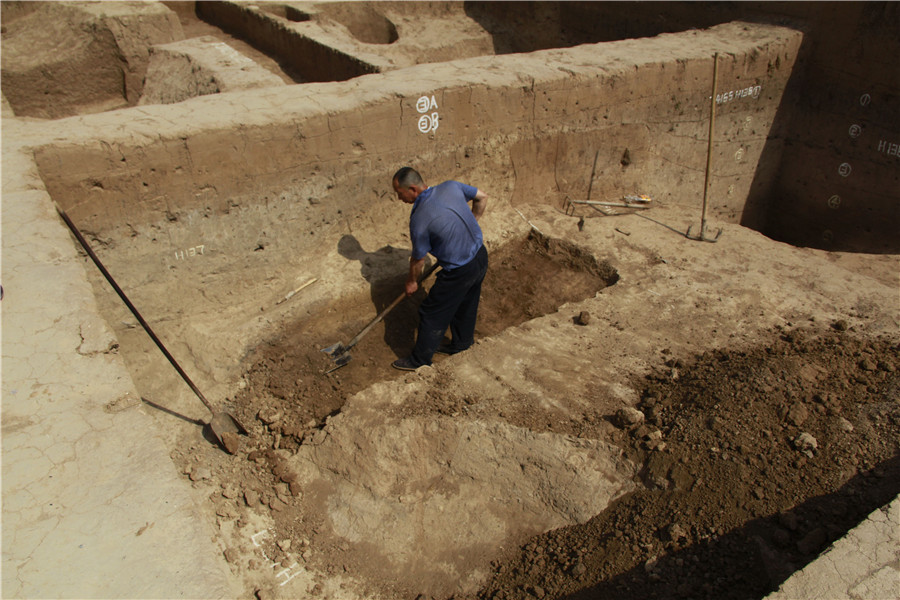 Ethnic minority tomb complex discovered in C China's Henan