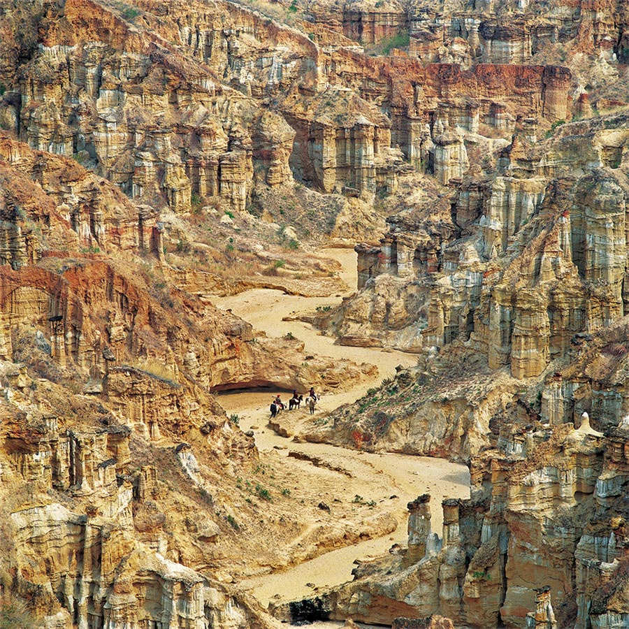 China's breathtaking landscapes captured on film