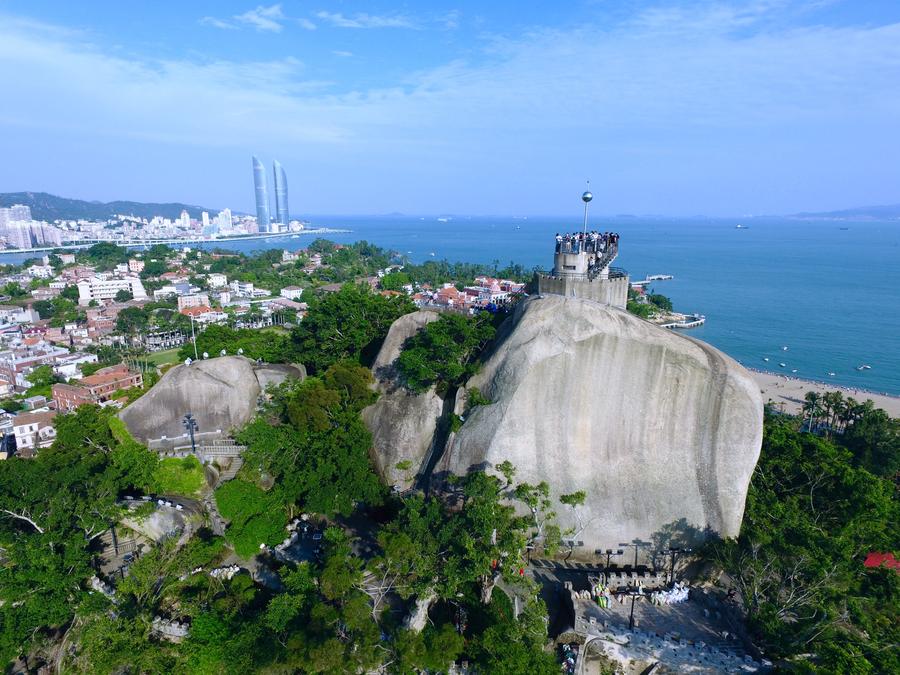 Gulangyu gets certificate of world heritage site