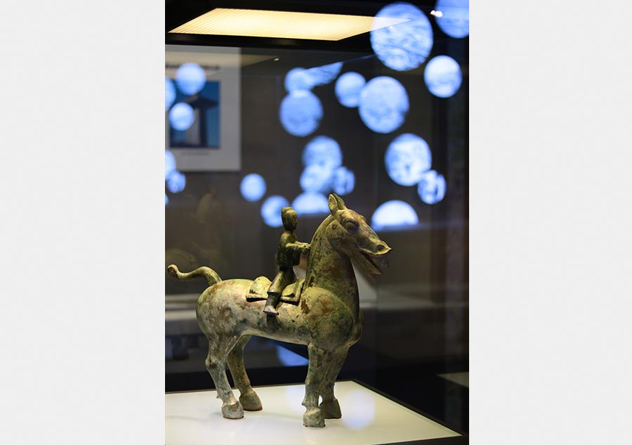 Exhibition of antiques going on in Hebei