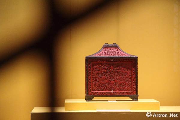 Exhibition on Emperor Qianlong goes to West Lake